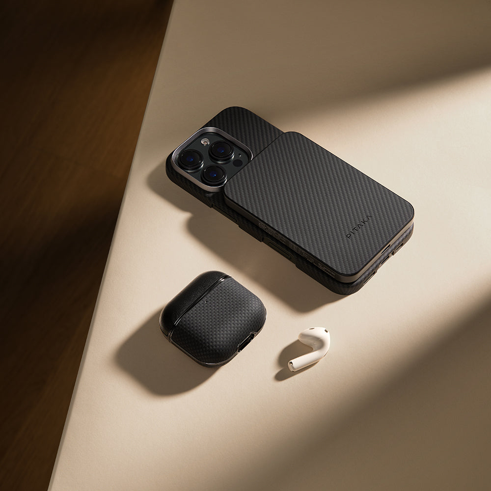 Pitaka Ultra-Slim Classic Serisi Airpods 4 1500D Aramid Fiber Black-Grey Twill Kılıf Pitaka Ultra-Slim Classic Serisi Airpods 4 1500D Aramid Fiber Black-Grey Twill Kılıf